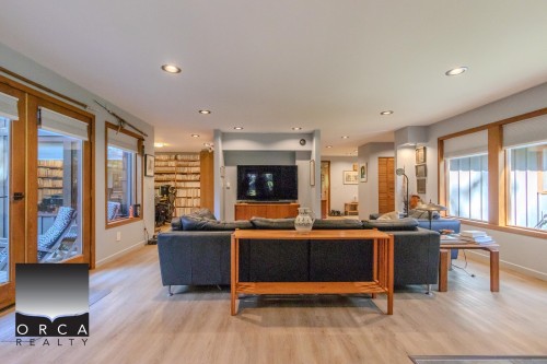 496 Melmore Road , Bowen Island, BC V0N 1G0 4