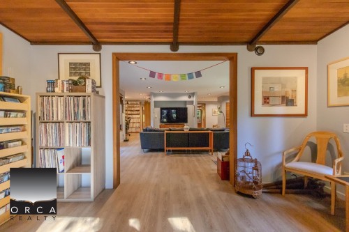 496 Melmore Road , Bowen Island, BC V0N 1G0 5