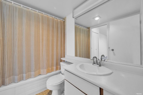 806-3760 Albert Street, Burnaby, BC 