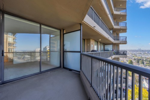 806-3760 Albert Street, Burnaby, BC 