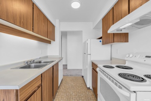 806-3760 Albert Street, Burnaby, BC 
