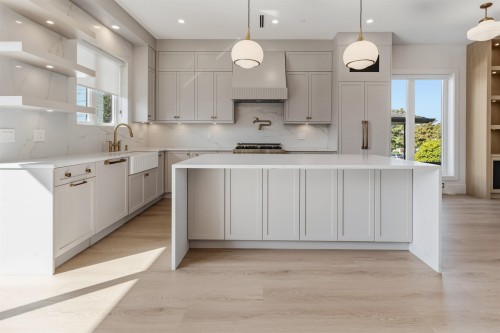 3290 48Th Avenue E, Vancouver, BC 