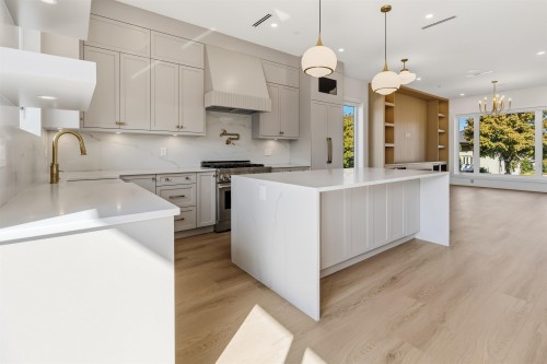 3290 48Th Avenue E, Vancouver, BC 