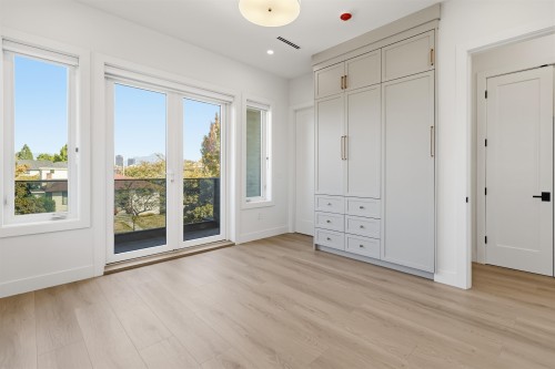 3290 48Th Avenue E, Vancouver, BC 