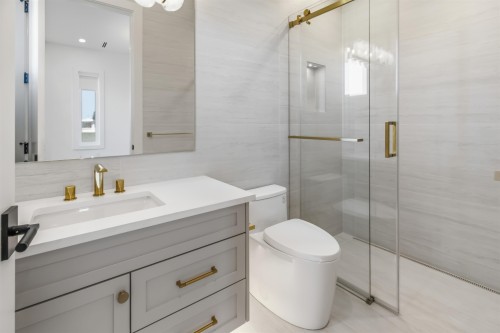 3290 48Th Avenue E, Vancouver, BC 