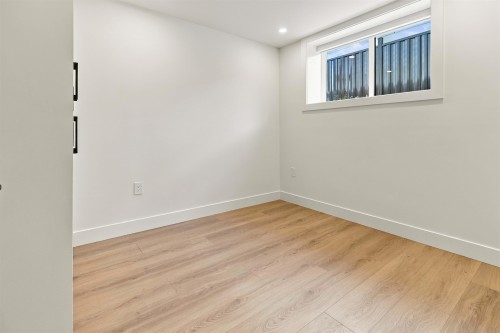 3290 48Th Avenue E, Vancouver, BC 