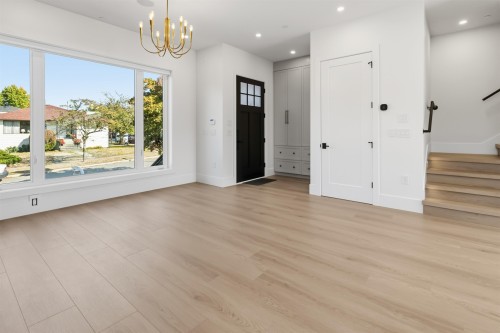 3290 48Th Avenue E, Vancouver, BC 