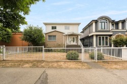 1038 51st Avenue EVancouver, BC V5X 1E7