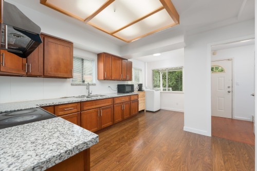 1038 51St Avenue E, Vancouver, BC 