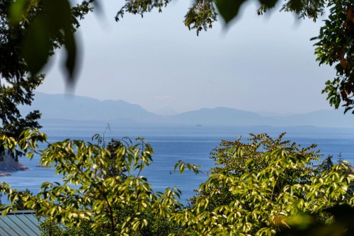 1529 Whitesails Drive, Bowen Island, BC 