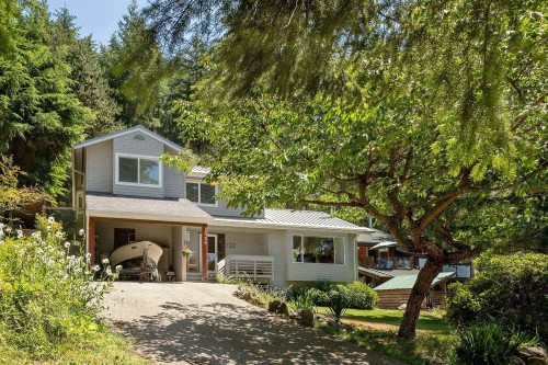 1529 Whitesails Drive, Bowen Island, BC 