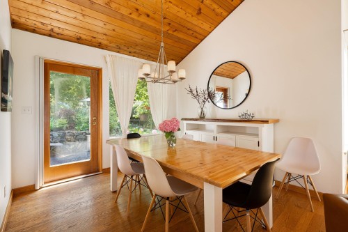 1529 Whitesails Drive, Bowen Island, BC 