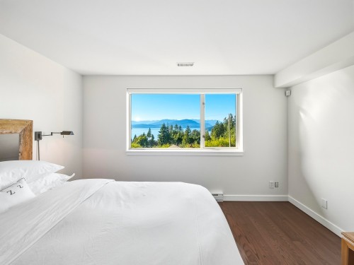 8547 Seascape Court, West Vancouver, BC 
