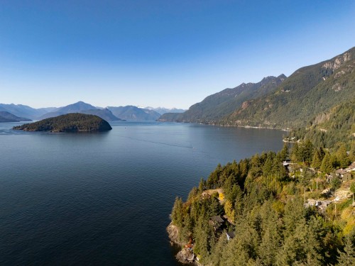 8547 Seascape Court, West Vancouver, BC 
