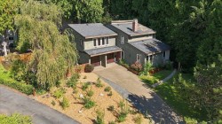 4151 Fircrest Place North Vancouver, BC V7K 3A2