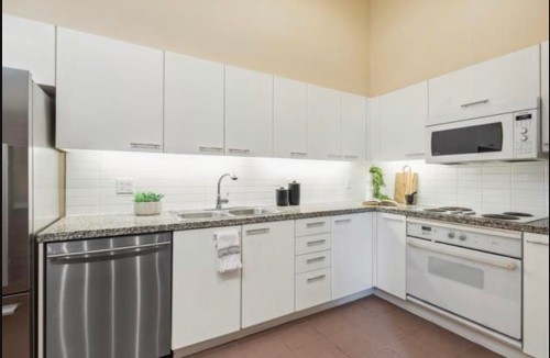 T19-1501 Howe Street, Vancouver, BC 