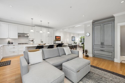 2015 Esquimalt Avenue, West Vancouver, BC 