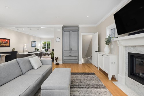 2015 Esquimalt Avenue, West Vancouver, BC 