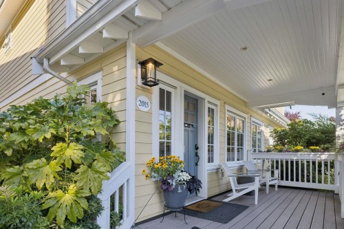 2015 Esquimalt Avenue, West Vancouver, BC 