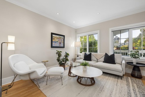 2015 Esquimalt Avenue, West Vancouver, BC 