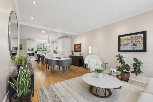 2015 Esquimalt Avenue, West Vancouver, BC 