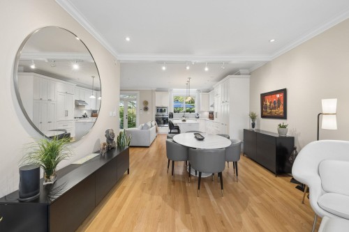 2015 Esquimalt Avenue, West Vancouver, BC 