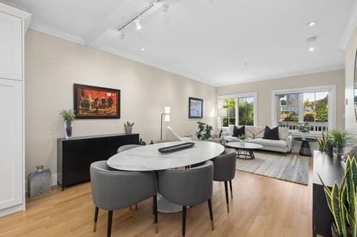 2015 Esquimalt Avenue, West Vancouver, BC 