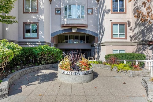 203-3235 4Th Avenue W, Vancouver, BC 