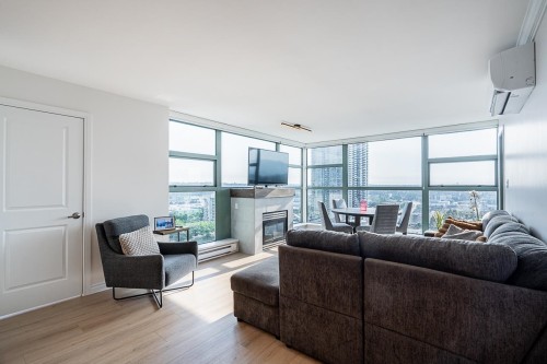 1906-4388 Buchanan Street, Burnaby, BC 