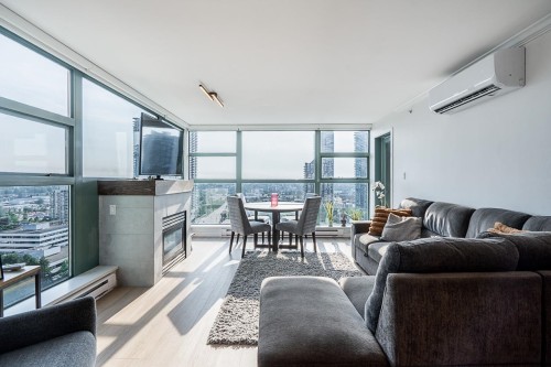 1906-4388 Buchanan Street, Burnaby, BC 