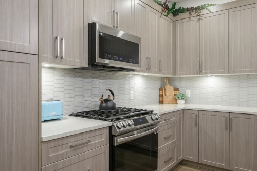 316-22633 Selkirk Avenue, Maple Ridge, BC 