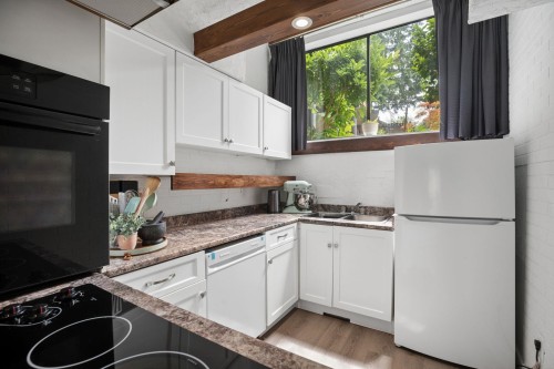 520 Cardiff Way, Port Moody, BC 