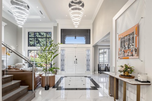 7571 Bridge Street, Richmond, BC 