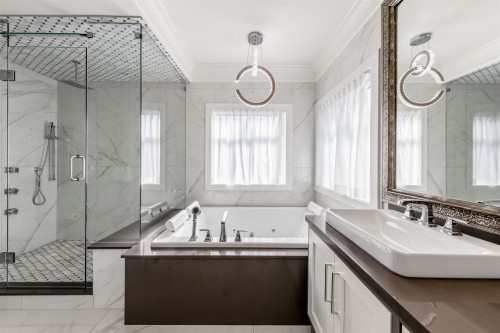 7571 Bridge Street, Richmond, BC 