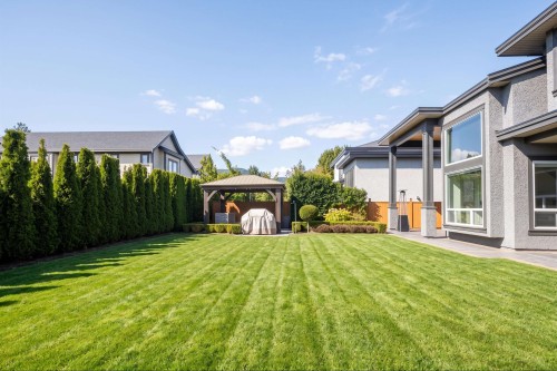7571 Bridge Street, Richmond, BC 