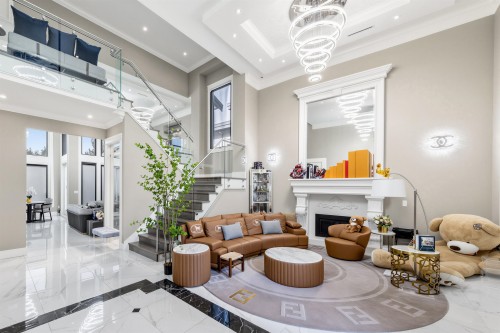 7571 Bridge Street, Richmond, BC 