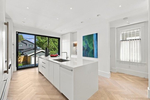 279 18Th Avenue E, Vancouver, BC 