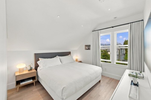 279 18Th Avenue E, Vancouver, BC 