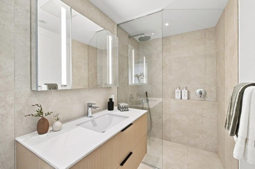 279 18Th Avenue E, Vancouver, BC 