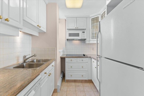 1601-1995 Beach Avenue, Vancouver, BC 