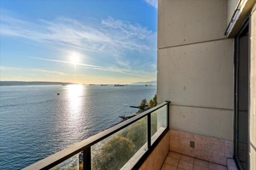 1601-1995 Beach Avenue, Vancouver, BC 