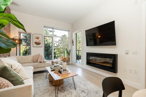 208-262 Salter Street, New Westminster, BC 