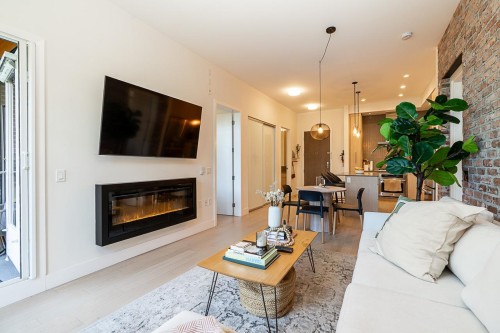208-262 Salter Street, New Westminster, BC 