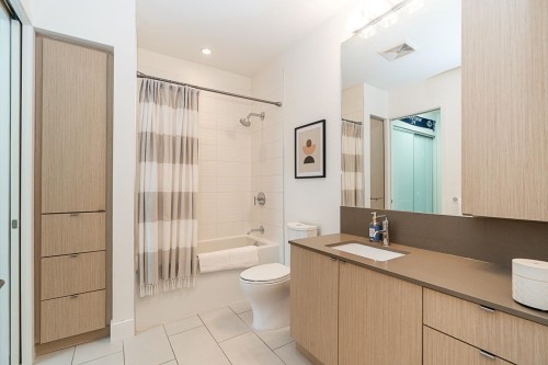 208-262 Salter Street, New Westminster, BC 