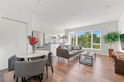 406-1688 Cypress Street Street Vancouver, BC V6J 5J1
