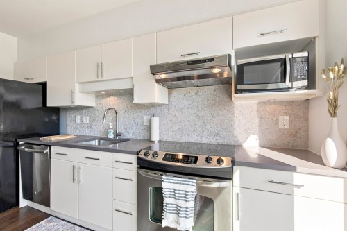 406-1688 Cypress Street, Vancouver, BC 