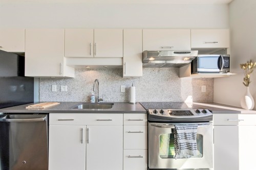 406-1688 Cypress Street, Vancouver, BC 