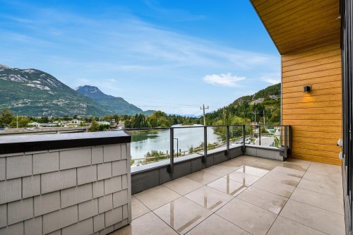 204-1502 Scott Crescent, Squamish, BC 