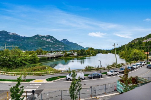 204-1502 Scott Crescent, Squamish, BC 