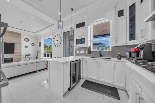 768 58Th Avenue E, Vancouver, BC 